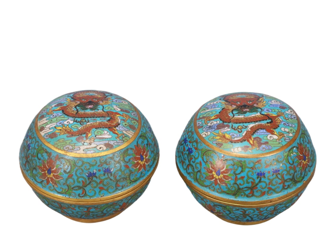 A Pair of Exquisite Cloisonne Lotus and Dragon Pattern Cover Bowls: A Pair of Exquisite Cloisonne Lotus and Dragon Pattern Cover Bowls,Qing Dynasty,China,Qianlong Four-character Mark,Qing Dynasty,China,Size:4.3inx3.1in,Total Weight:900g