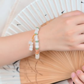 An Exquisite Jadeite Bracelets