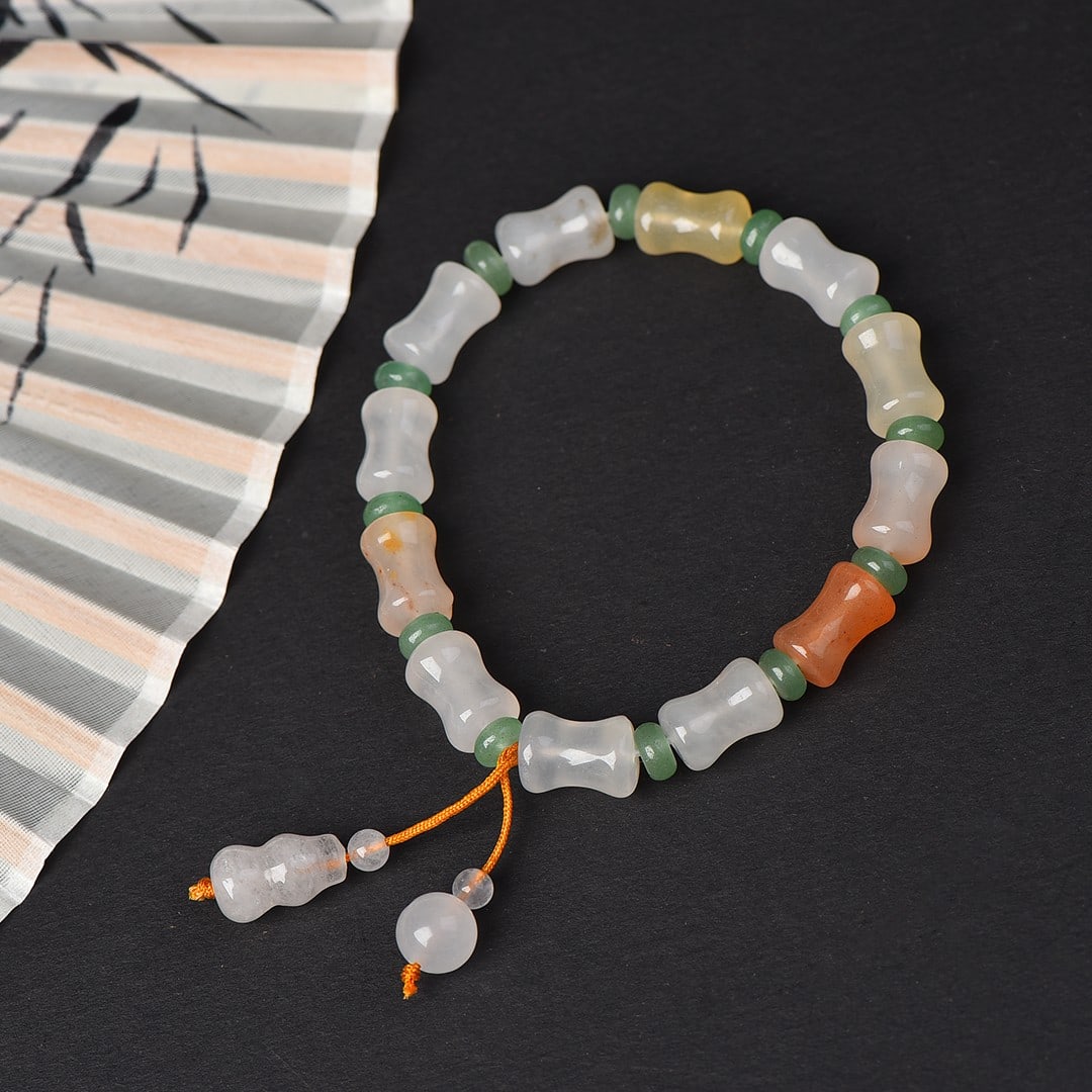 An Exquisite Jadeite Bracelets - 2