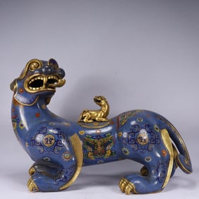 A Huge Cloisonne Beast-Face and Dragon Pattern Auspicious Beast Ornament