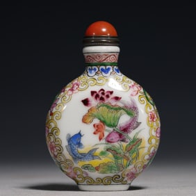 An Exquisite Painted Enamel Lotus and Fish Pattern Porcelain Snuff Bottle
