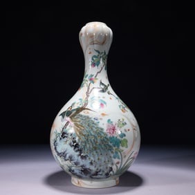 An Exquisite Famille-Rose Painted Gold Flower and Peacock Pattern Vase