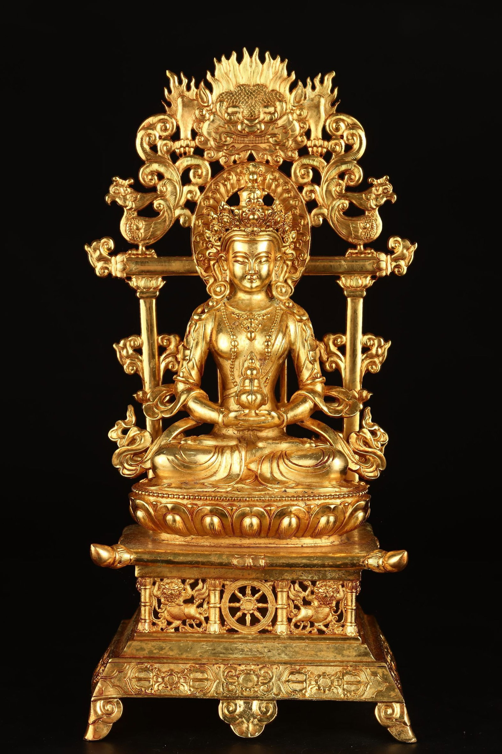 An Exquisite Gilt Bronze Phoenix Pattern Buddha Statue: An Exquisite Gilt Bronze Phoenix Pattern Buddha Statue,Qing Dynasty,China,Size:11.6inx5.3in,Weight:1570g 铜鎏金凤纹佛像,中国清代