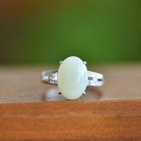 An Exquisite Sterling Silver Inlaid White Jade Ring,Inlaid Diamond