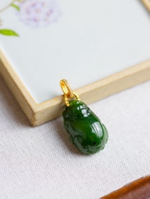 An Exquisite Sterling Silver-Gold Plated Inlaid Jasper Pendant,Inlaid Diamond