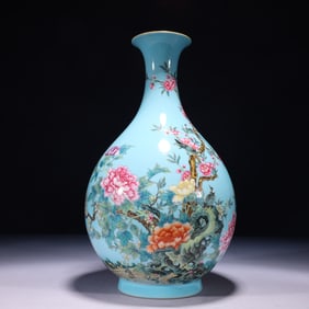 An Exquisite Turquoise Glazed Famille-Rose Painted Gold Flower and Bird Pattern Vase,with poem