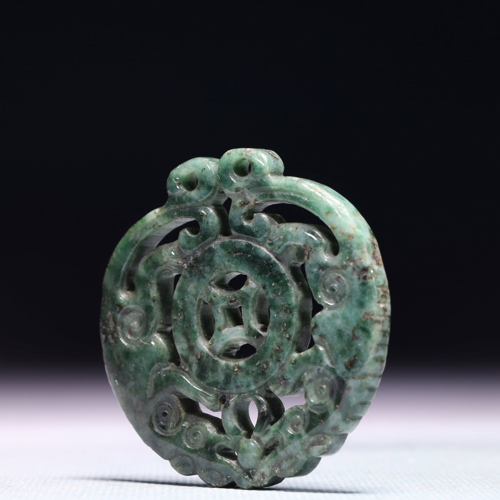 An Exquisite Jadeite Beast Pattern Pendant - 2