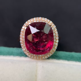 A Exquisite 18k Gold Inlaid 6.80ct Natural Tourmaline Ring,Inlaid Diamond