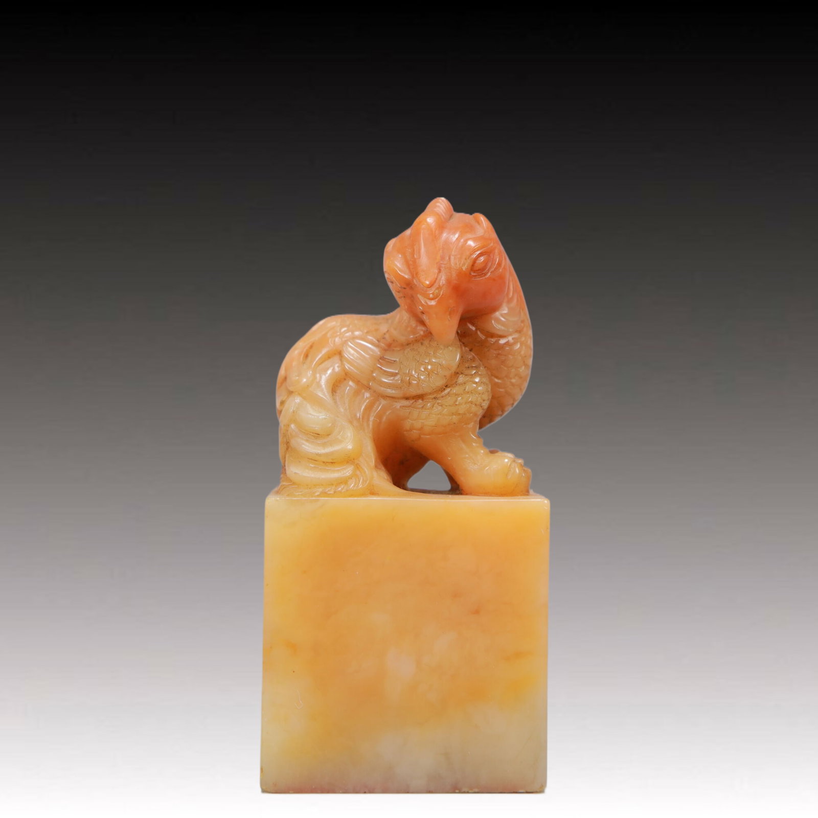 An Exquisite Shoushan Stone Auspicious Beast Seal: An Exquisite Shoushan Stone Auspicious Beast Seal,Qing Dynasty,China,Qianlong Mark,Size:1.6inx1.6inx3.1in,Weight:250g 寿山石瑞兽印章,中国清&
