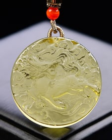 An Exquisite Crystal Auspicious Cloud and Kylin Pattern Pendant