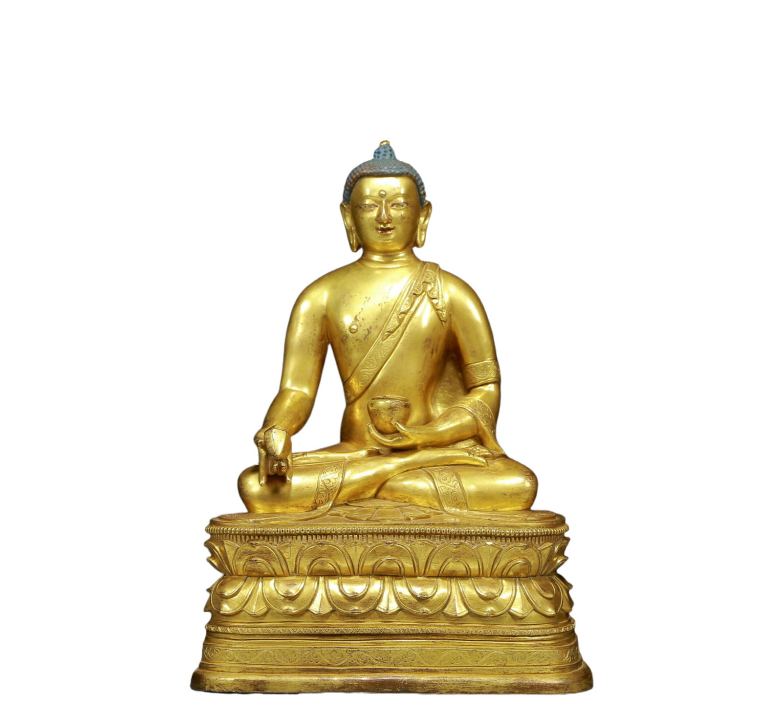 A Solemn Gilt Bronze Statue of Sakyamuni: A Solemn Gilt Bronze Statue of Sakyamuni,Ming Dynasty, China,Size:7.5inx5.1inx10.6in,Weight:4715g 铜鎏金释迦摩尼像，明代