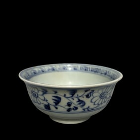 An Exquisite Blue and White Lotus and Fish Pattern Bowl