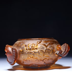 An Exquisite Glass Fish Pattern Jar