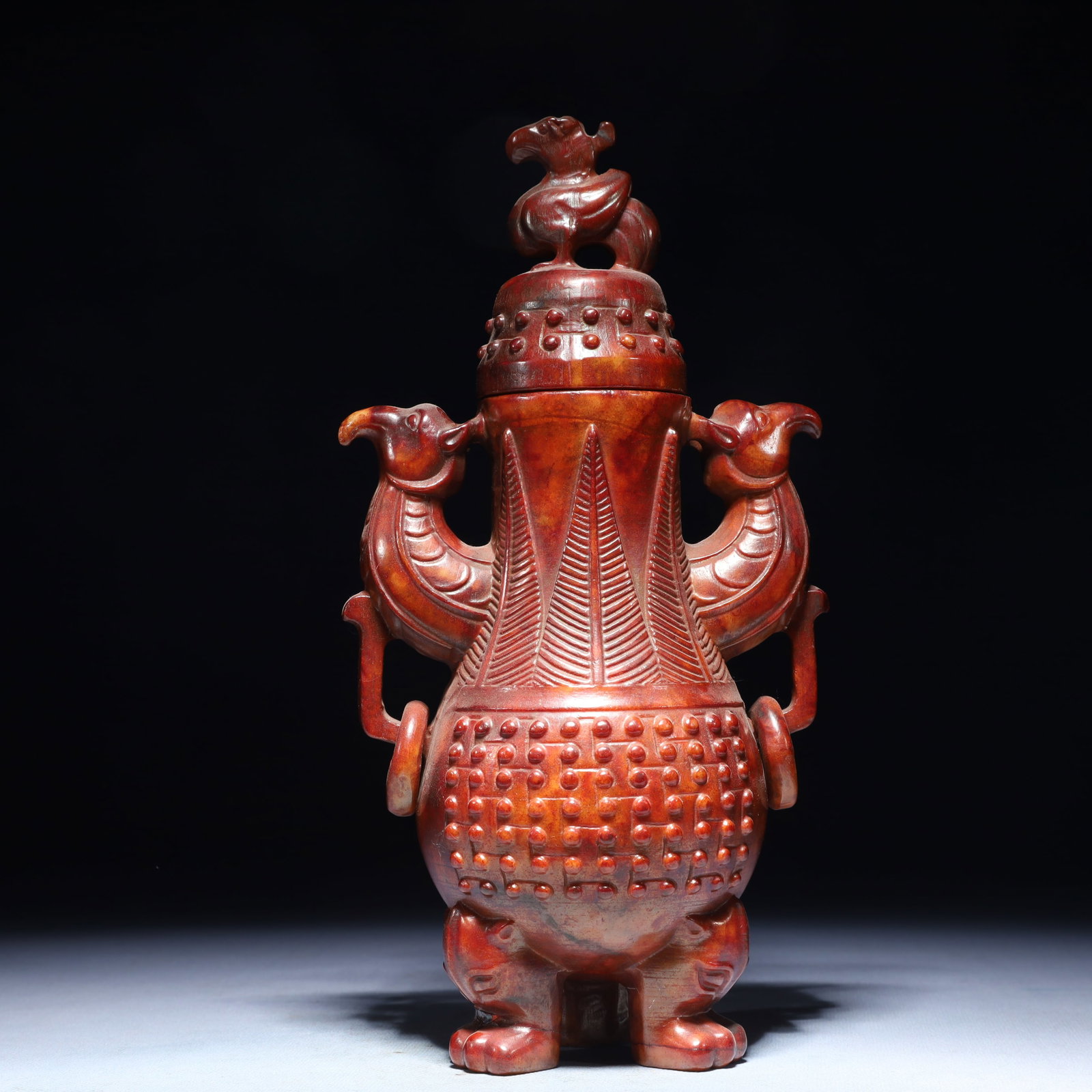 An Exquisite Archaic Jade Phoenix-Ears Tripod Bottle: An Exquisite Archaic Jade Phoenix-Ears Tripod Bottle,Ancient Time,China,Size:5.1inx3.1inx10.2in,Weight:1950g 高古玉凤耳三足盖瓶,中国&#