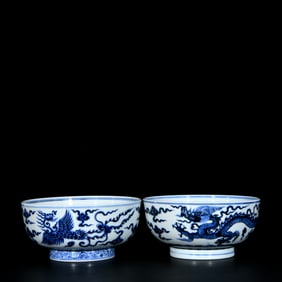 A Pair of Exquisite Blue and White Dragon and Phoenix Pattern Bowls