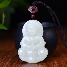 An Exquisite White Jade Avalokitesvara Pendant