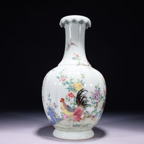 An Exquisite Famille-Rose Flower and Rooster Pattern Vase