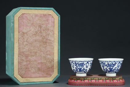 A Pair of Exquisite Blue and White Eight Treasures Pattern Stem Cups