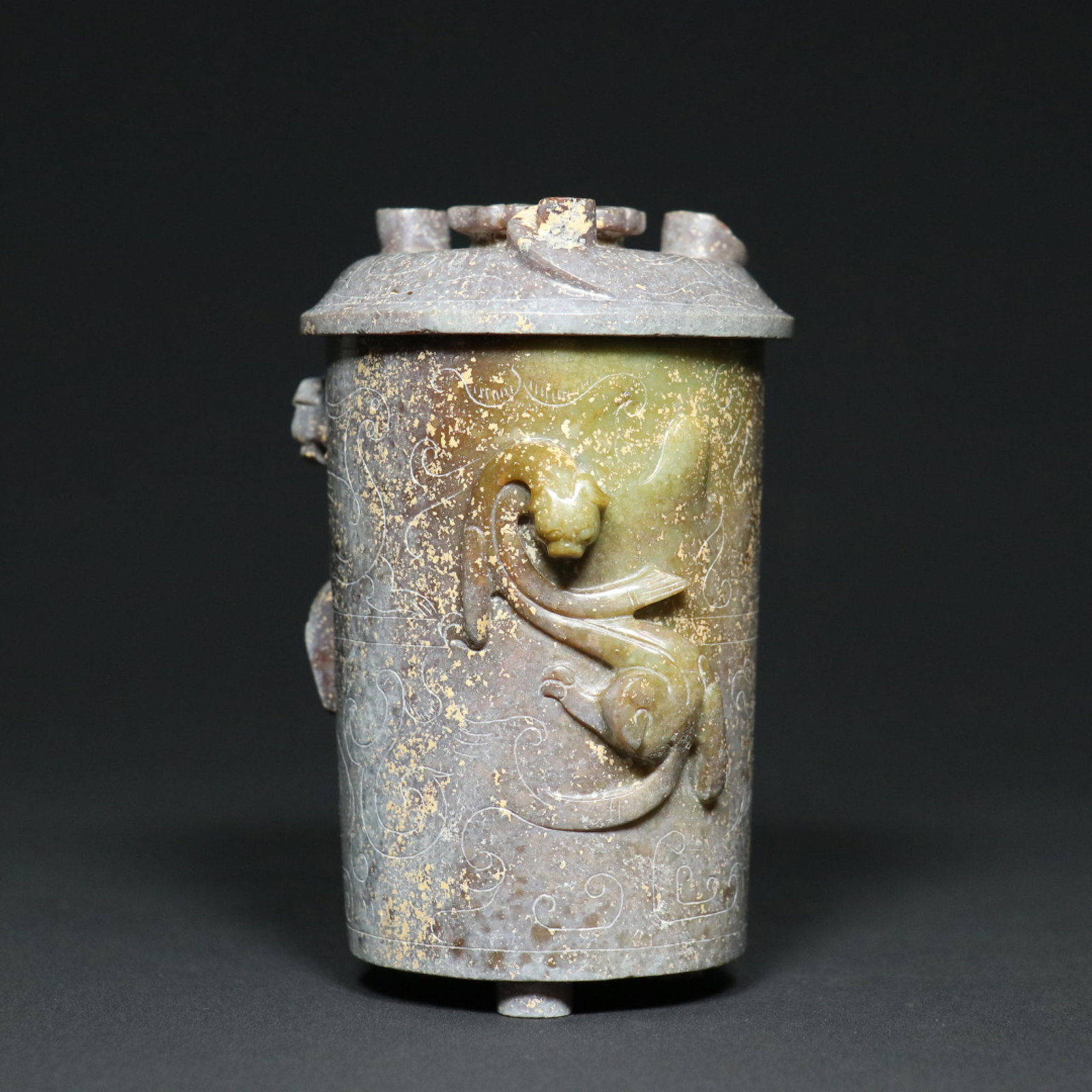 An Exquisite White Jade Chi-Dragon Pattern Tripod Cover Cup (1 of 9)