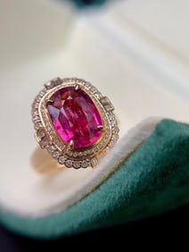 A Exquisite 18k Gold Inlaid 2.25ct Natural Tourmaline Ring,Inlaid Diamond
