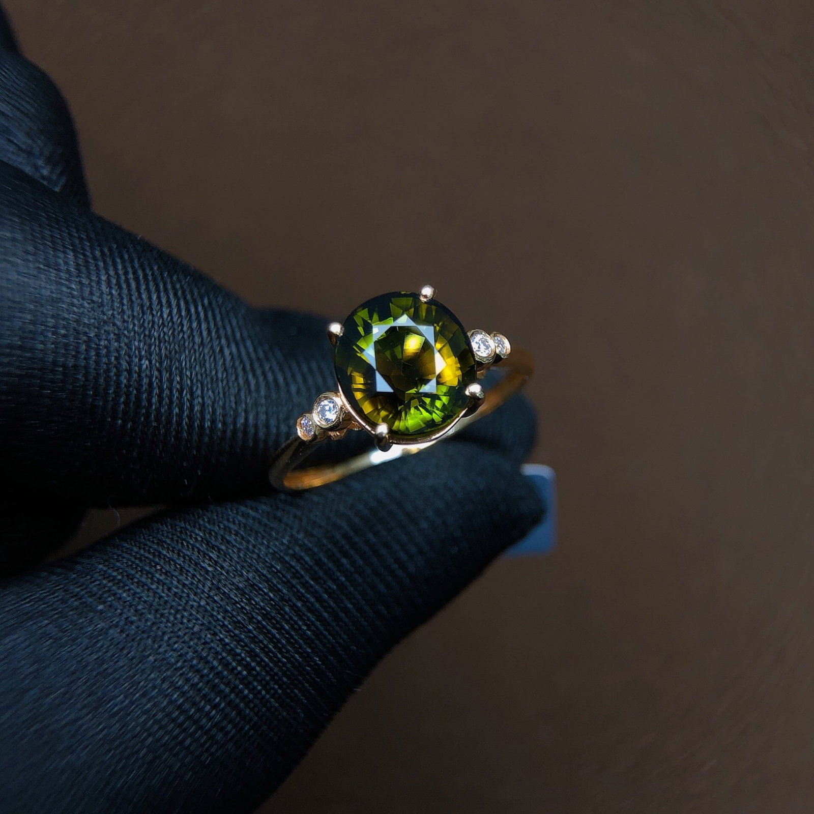 3.65Ctw Sterling Silver-Gold Plated Inlaid Natural Tourmaline Ring: 3.65Ctw Sterling Silver-Gold Plated Inlaid Natural Tourmaline Ring,Size:8.7mmx8.1mm 3.65Ctw纯银镀金嵌天然碧玺戒指