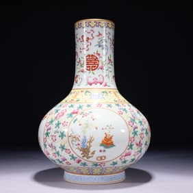 An Exquisite Famille-Rose Painted Gold Bats and Peach Pattern Vase
