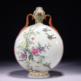 An Exquisite Famille-Rose Painted Gold Flower and Bird Pattern Double-Ears Vase