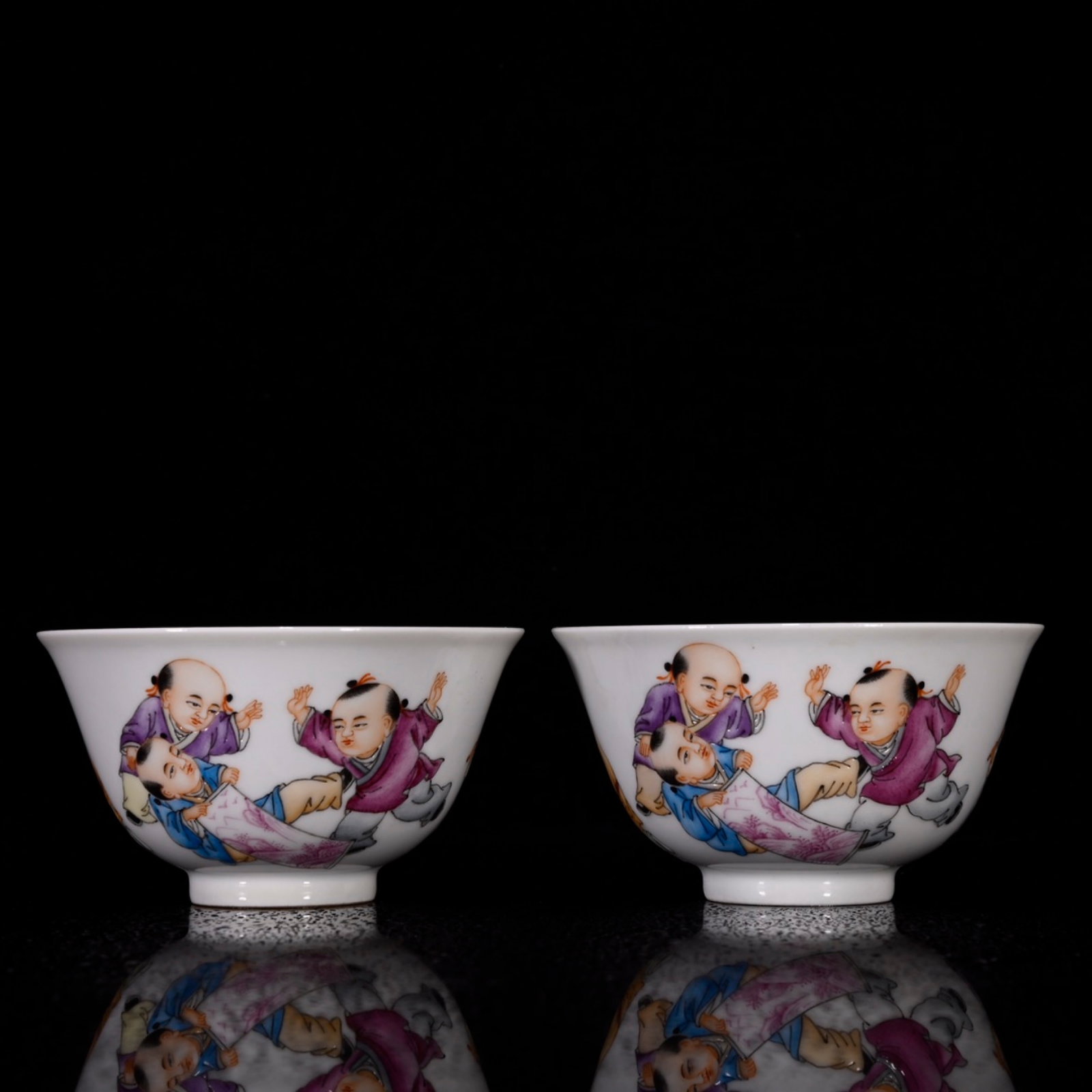 A Pair of Exquisite Famille-Rose Character and Story Pattern Cups,with poem: A Pair of Exquisite Famille-Rose Character and Story Pattern Cups,with poem,Qing Dynasty,China,Qianlong Four-character Mark,Size:2inx3.5in