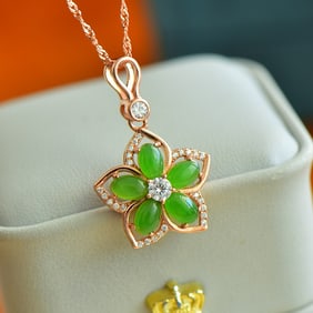 An Exquisite Sterling Silver Inlaid Jasper Necklace,Inlaid Diamond
