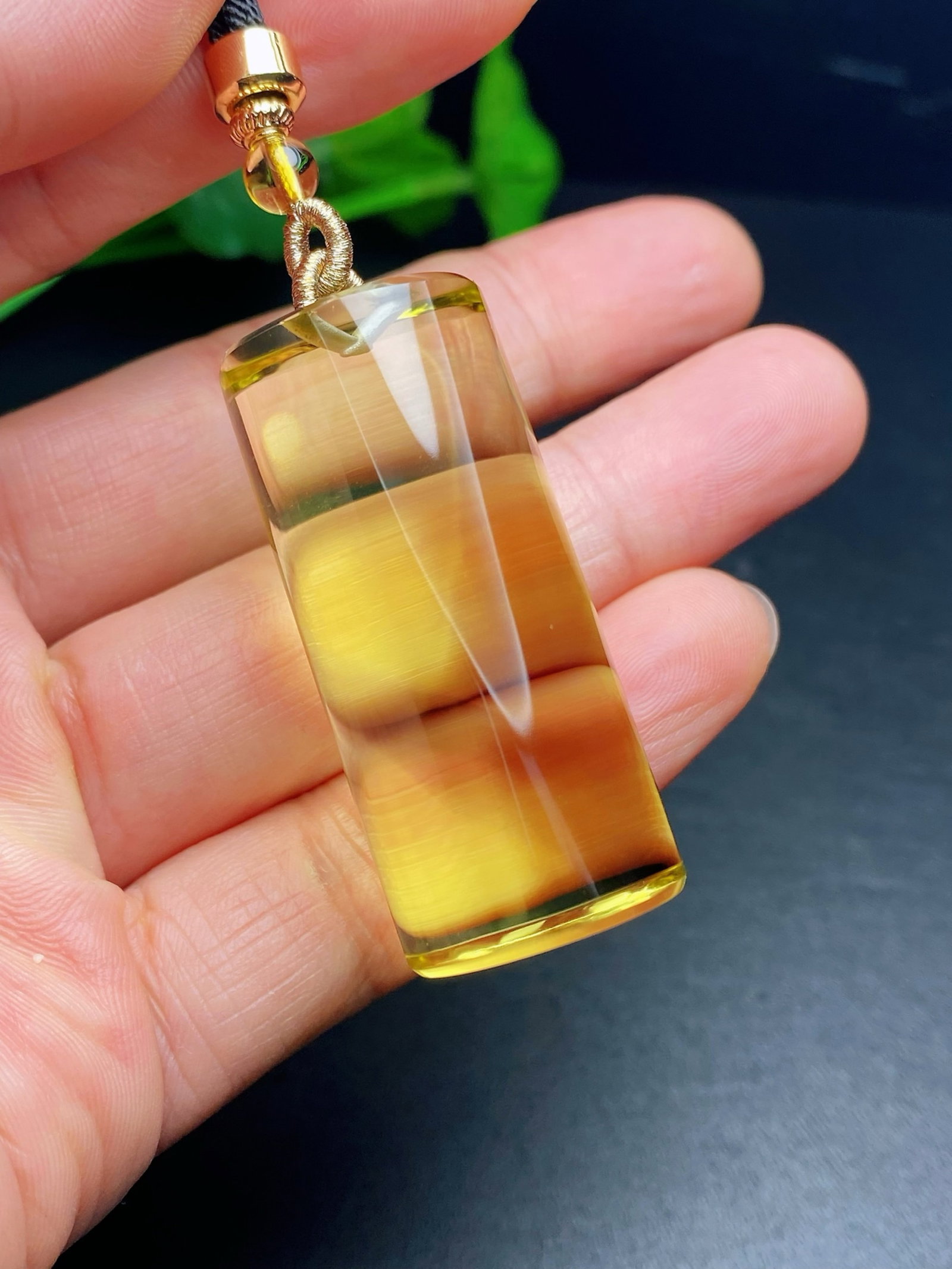 An Exquisite Crystal Pendant - 2
