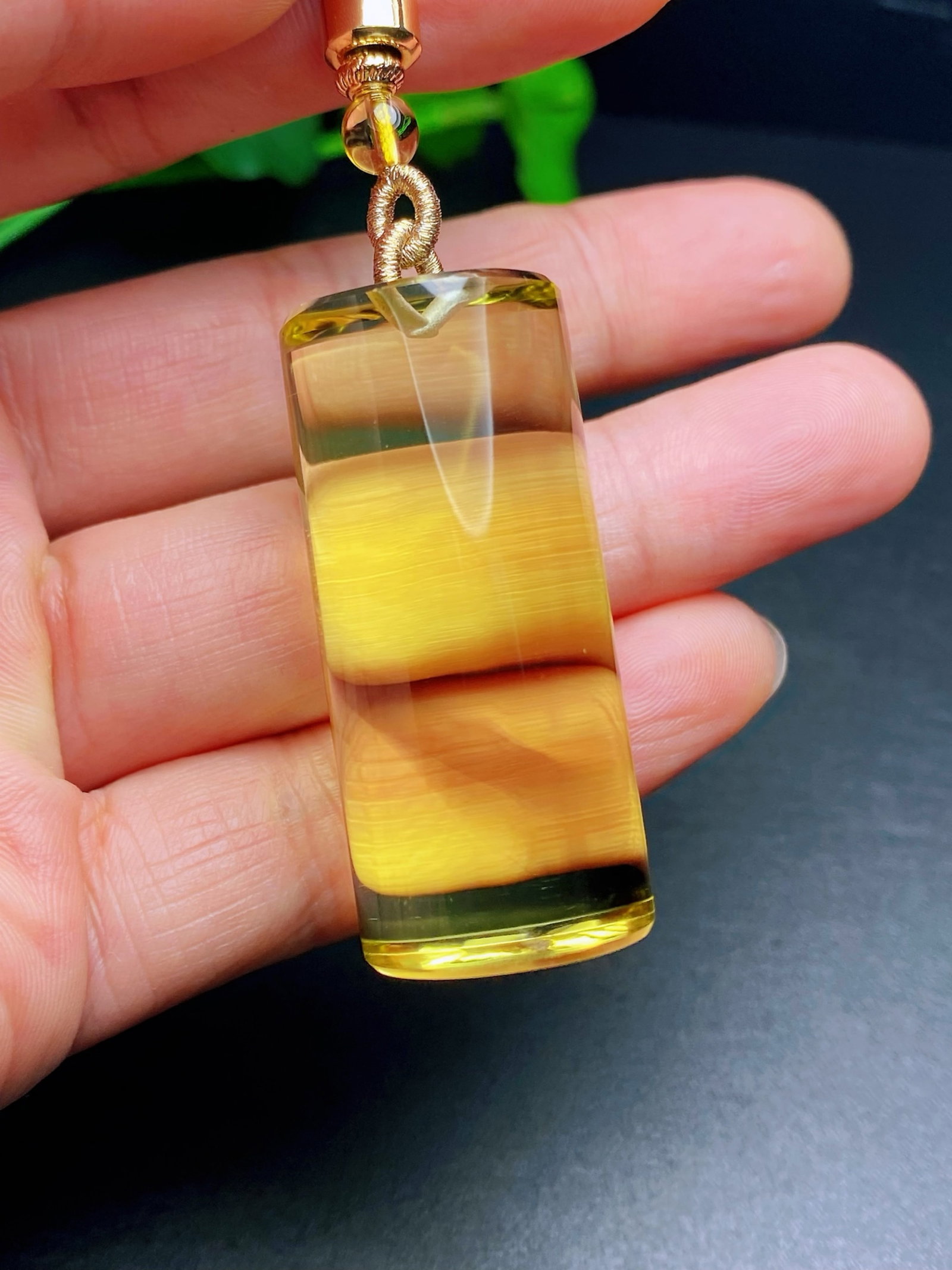 An Exquisite Crystal Pendant - 4
