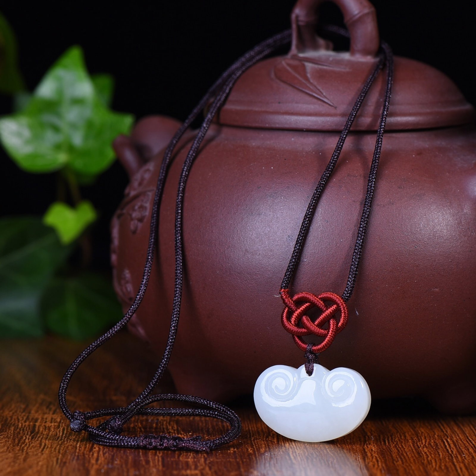 An Exquisite White Jade Pendant - 4