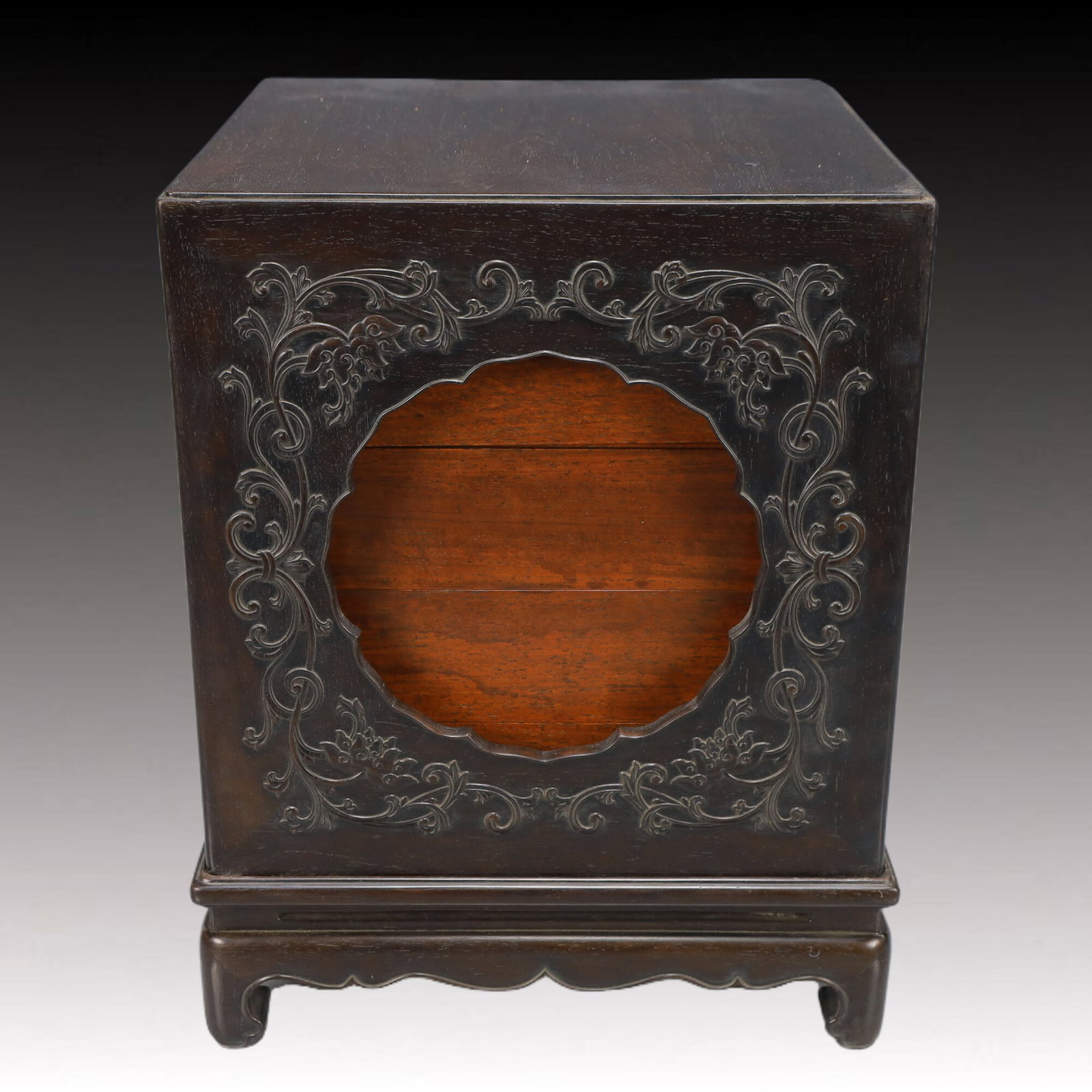 A Rare Zitanwood Flower Pattern Box: A Rare Zitanwood Flower Pattern Box,Qing Dynasty, China,Size:10.2inx12.6in,Weight:5250g 紫檀木花卉纹箱,中国清代