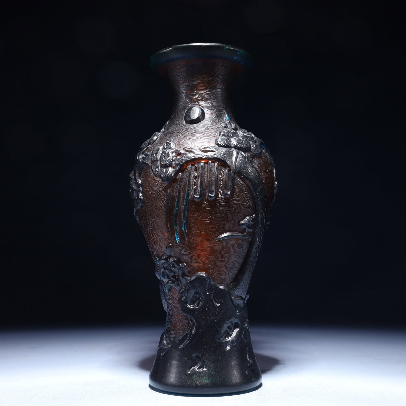 An Exquisite Glass Figure Pattern Vase - 4