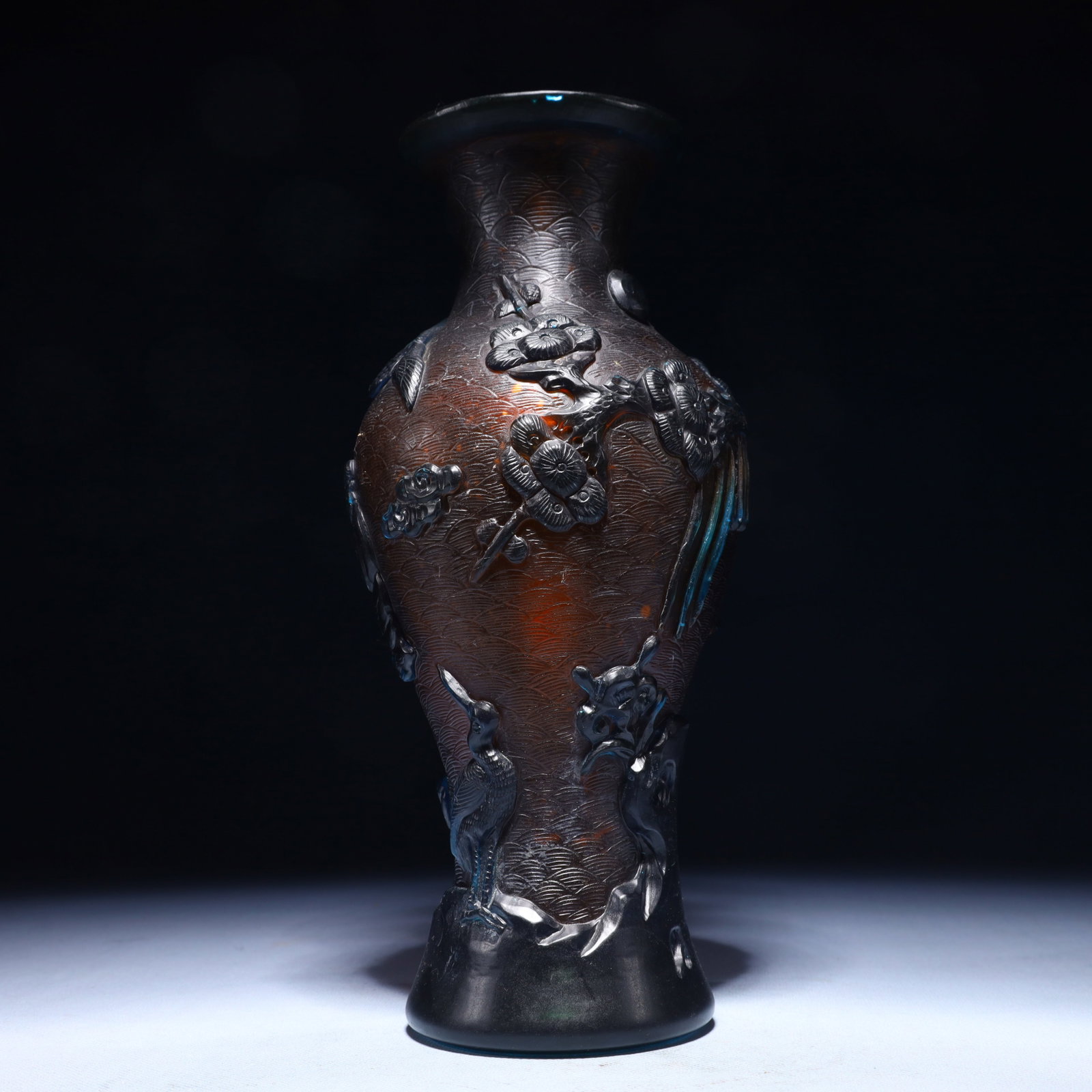 An Exquisite Glass Figure Pattern Vase - 8