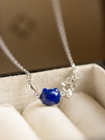 An Exquisite Sterling Silver Inlaid Lapis Lazuli Pendant, Inlaid Diamond and Pearls