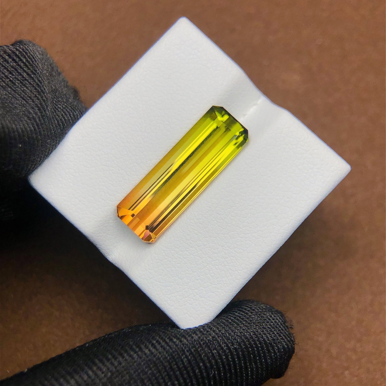 8.04Ctw Natural Tourmaline Loose: 8.04Ctw Natural Tourmaline Loose,Size:21.0mmx7.1mmx5.4mm 8.04Ctw天然碧玺裸石