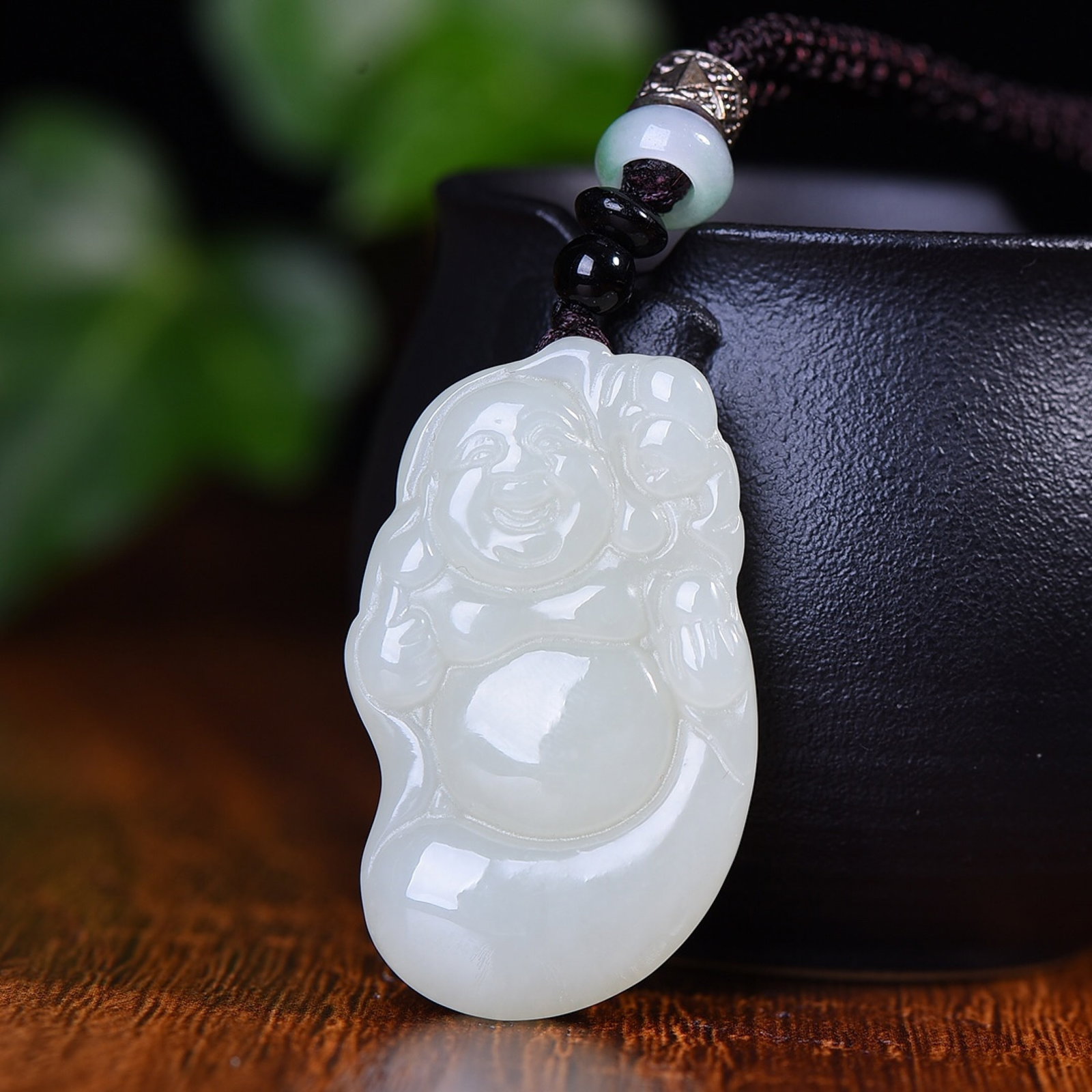 An Exquisite White Jade Maitreya Buddha Pendant: An Exquisite White Jade Maitreya Buddha Pendant,Size:25mmx42mm (寓意)吉祥 富贵 保平安 白玉弥勒佛像吊