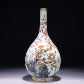An Exquisite Famille-Rose Painted Gold Flower and Bird Pattern Vase,with poem