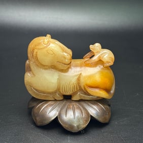 An Exquisite White Jade Monkey Pattern Horse Hand Piece