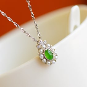 An Exquisite Sterling Silver Inlaid Jasper Necklace,Inlaid Diamond