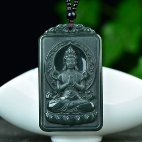 An Exquisite Sapphire Avalokitesvara Pattern Pendant