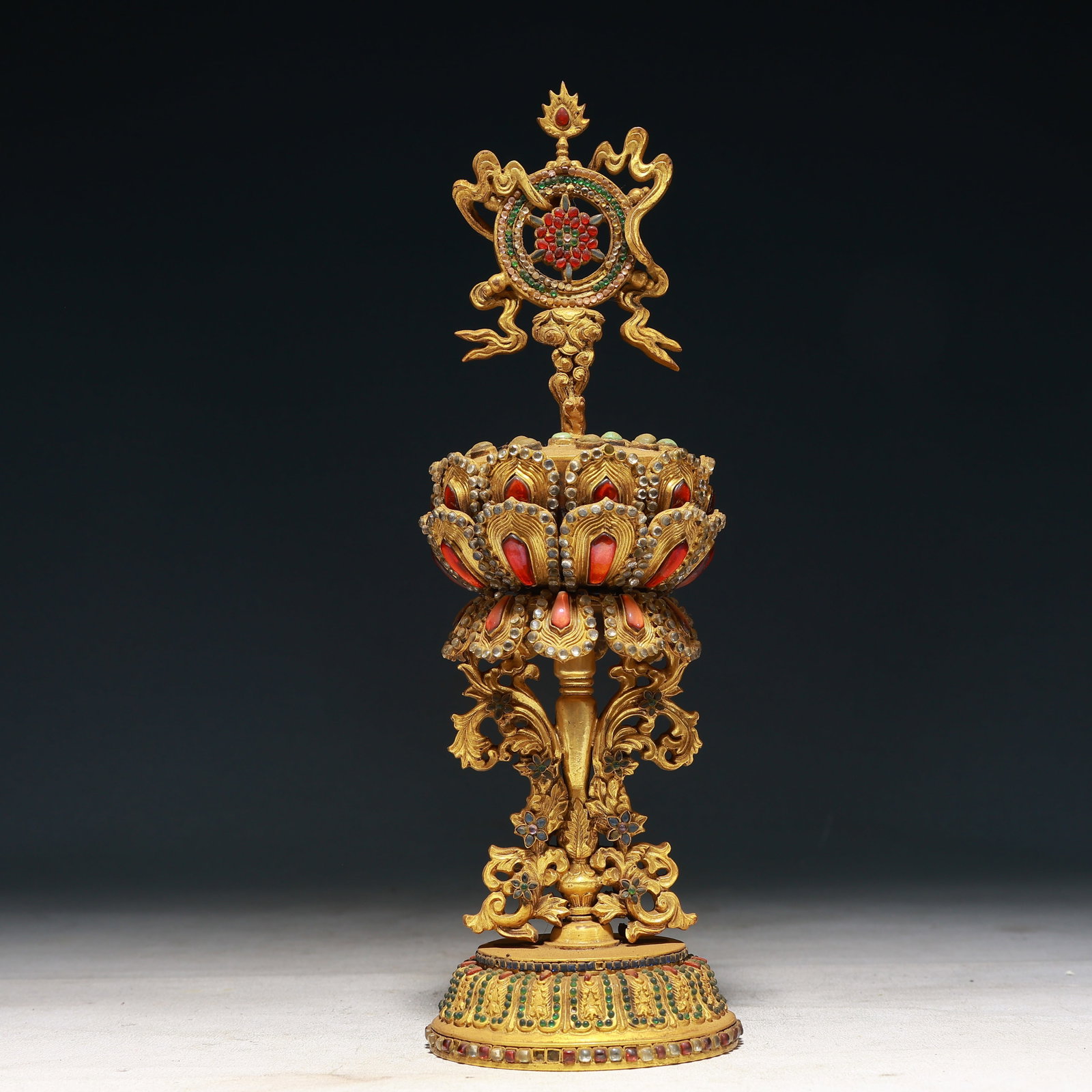 An Exquisite Gilt Bronze Inlaid Gems Ornament (1 of 9)