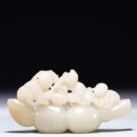 An Exquisite White Jade Figure Ornament
