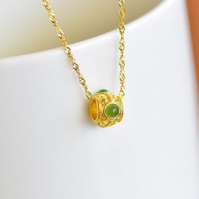 An Exquisite Sterling Silver-Gold Plated Inlaid Jasper Necklace