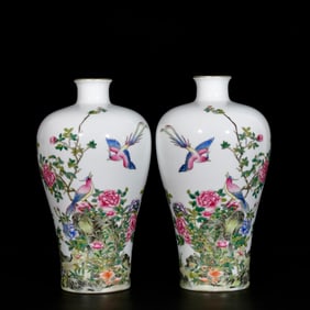 A Pair of Exquisite Enamel Painted Gold Flower and Bird Pattern Vases,With Poem