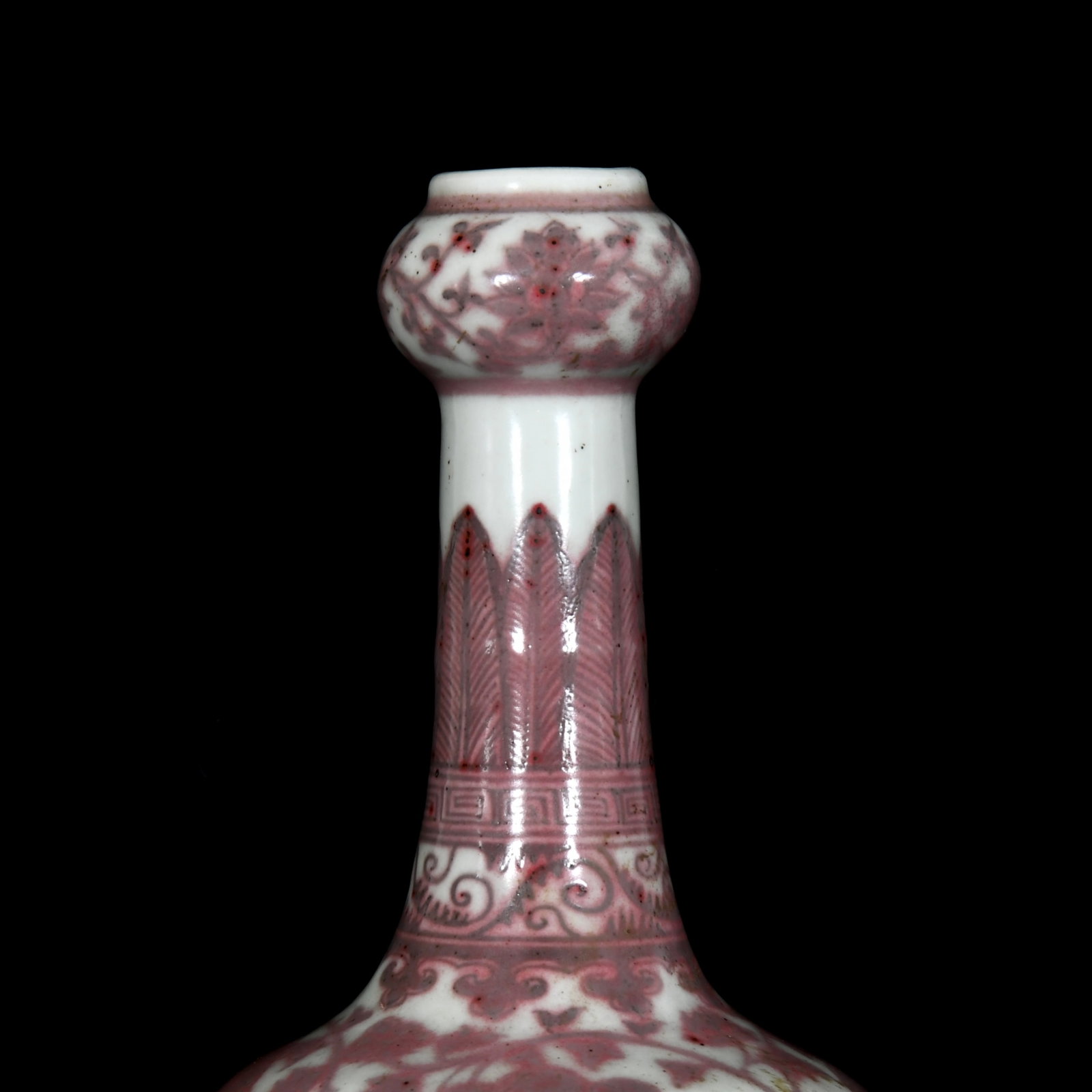 An Exquisite Underglaze-Red Peony Pattern Vase - 2