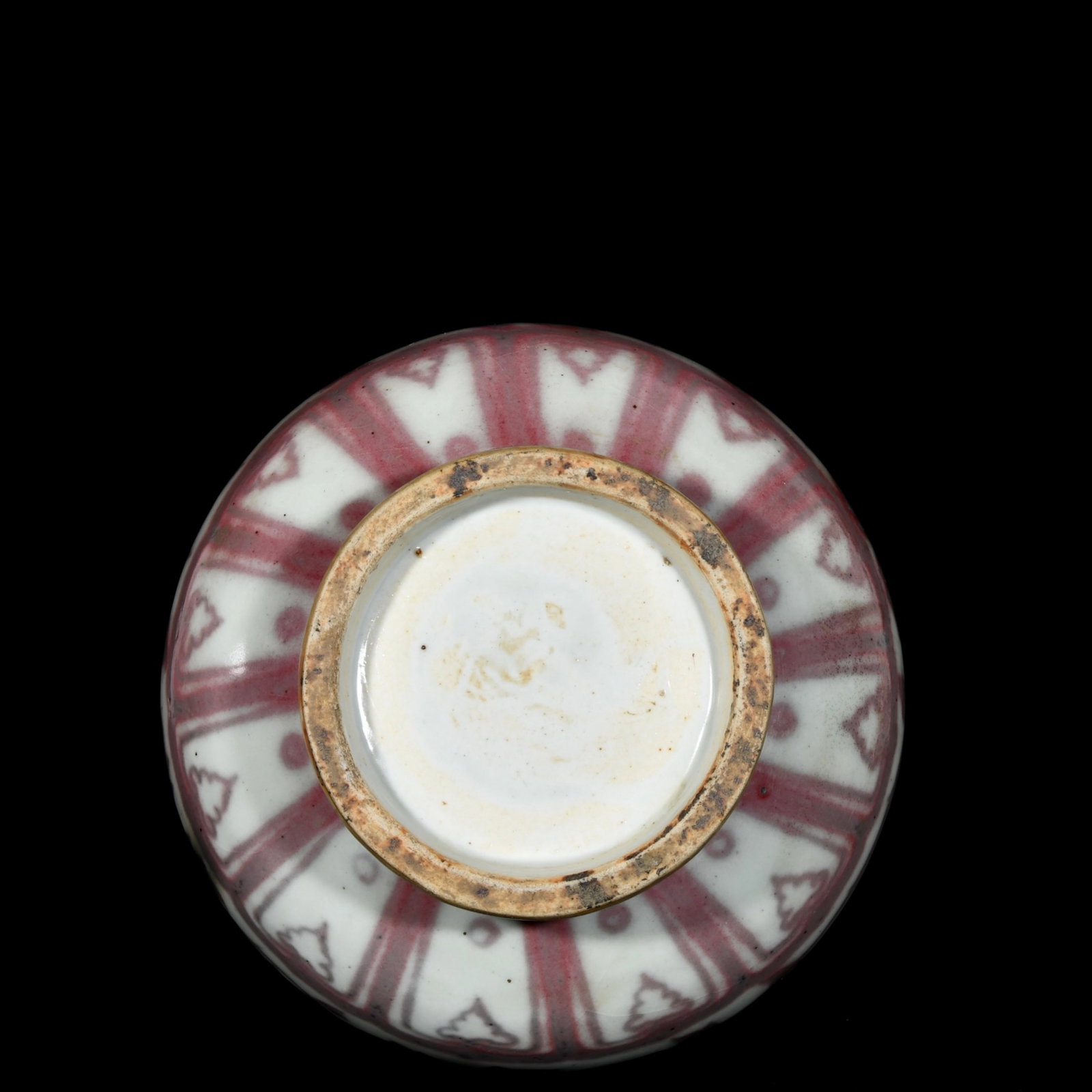 An Exquisite Underglaze-Red Peony Pattern Vase - 9