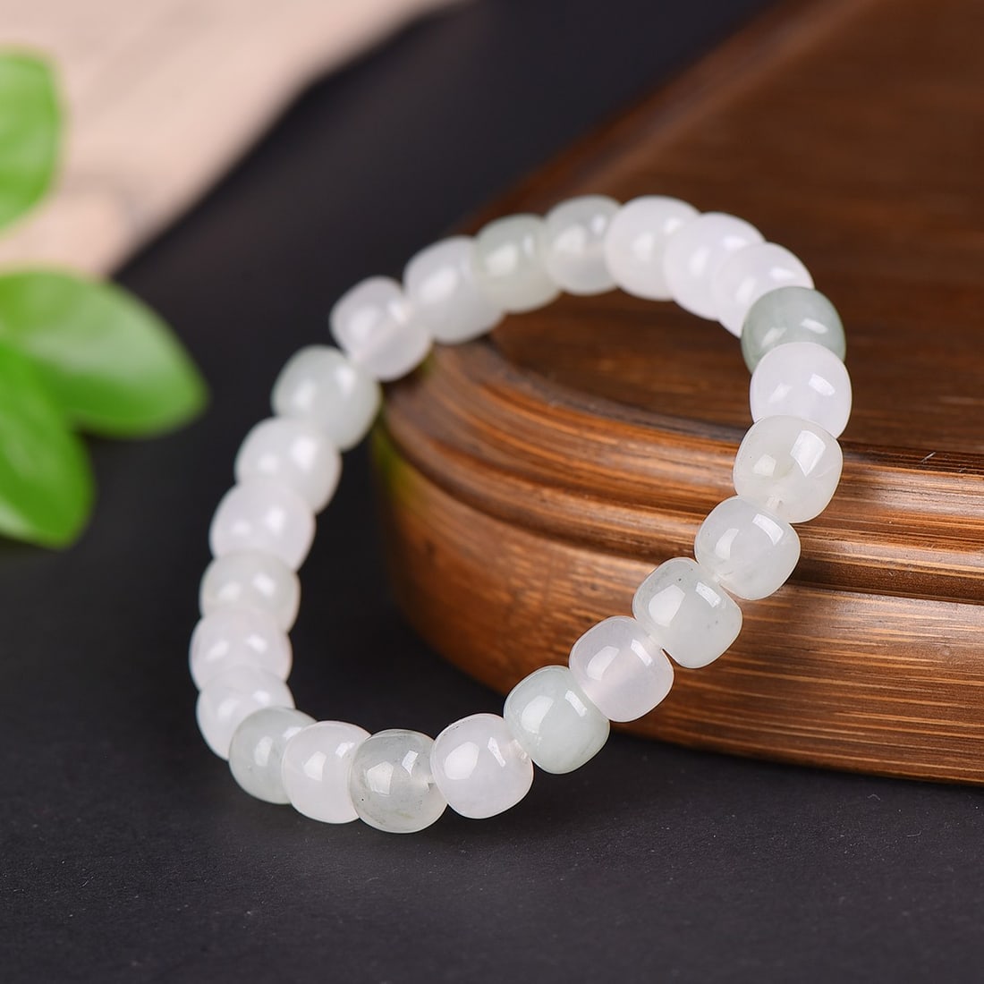 An Exquisite Jadeite Bracelets - 6