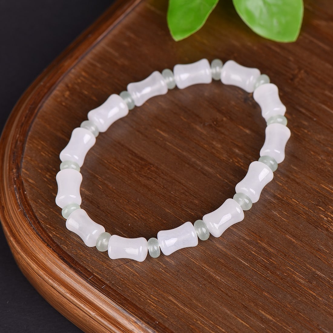 An Exquisite Jadeite Bracelets - 5